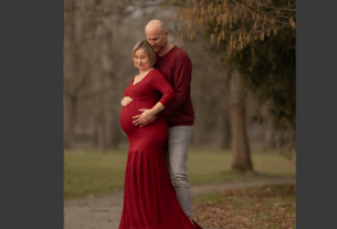 Daniel Venter Photography – Maternal Maroon